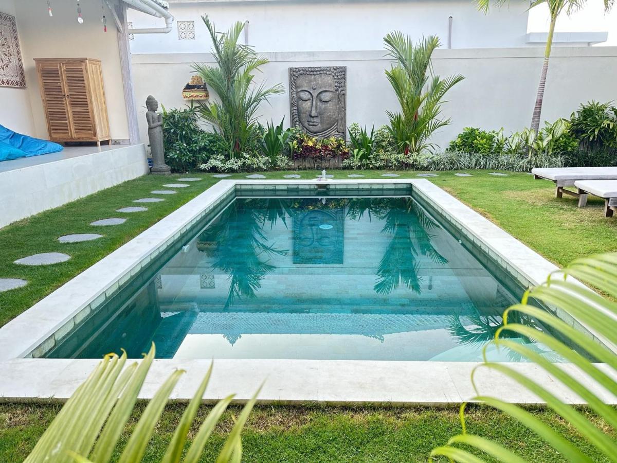 Villa White Karma Seminyak Extérieur photo
